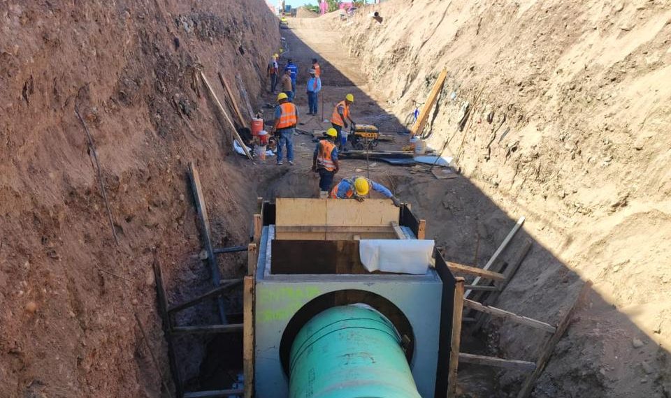 Avanza Agua de Hermosillo con la rehabilitación del colector principal del bulevar Paseo Río Sonora