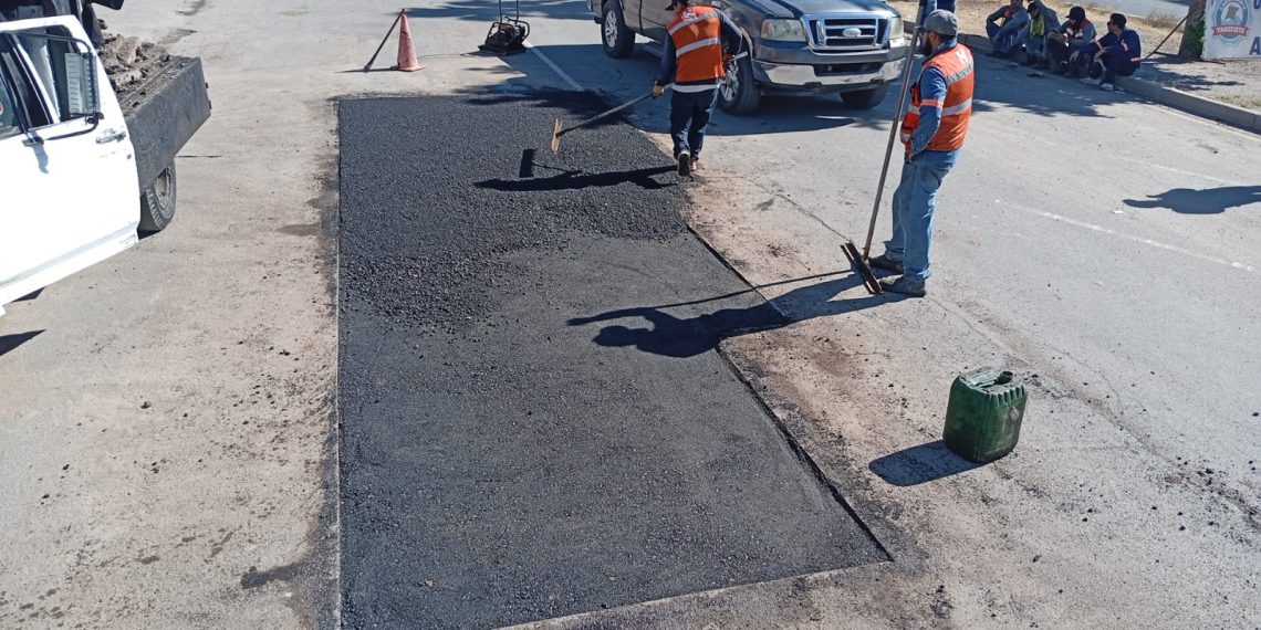 Continúa esta semana Ayuntamiento de Hermosillo con jornadas de bacheo