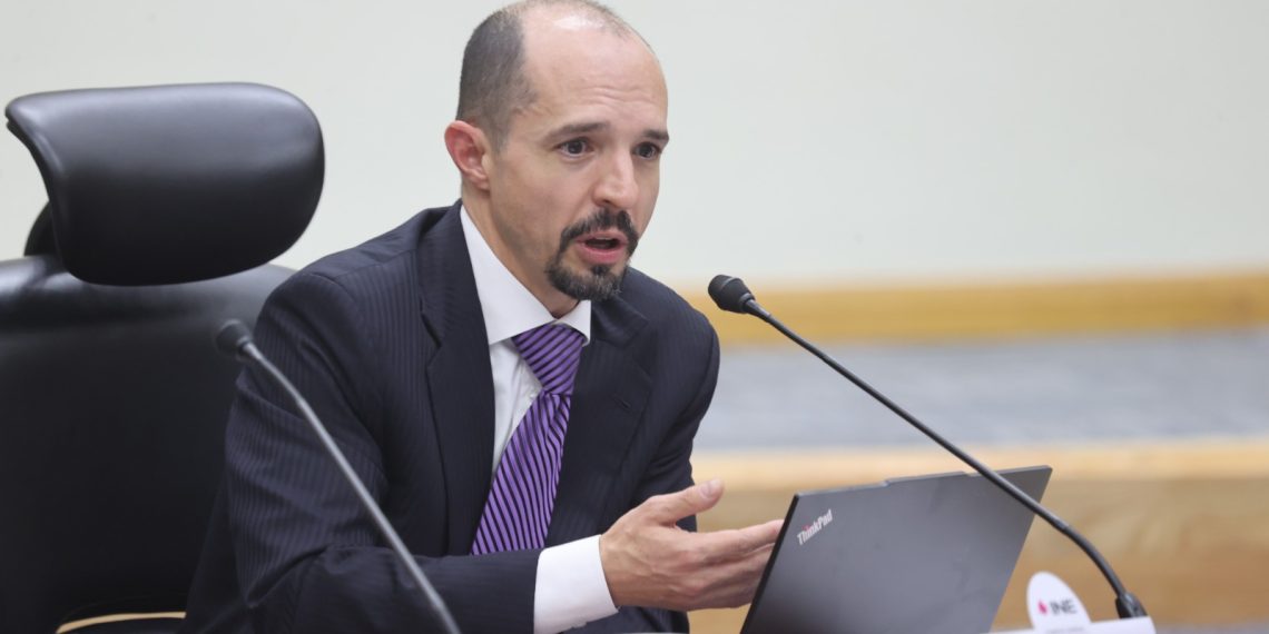 De cara al proceso electoral 2027, designa INE una presidencia y 27 consejerías electorales en OPL de 14 entidades