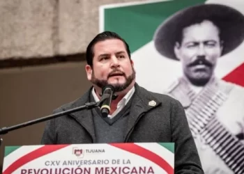 Alcalde de Tijuana amaga con demandar a medios que publican citatorios de la FGR