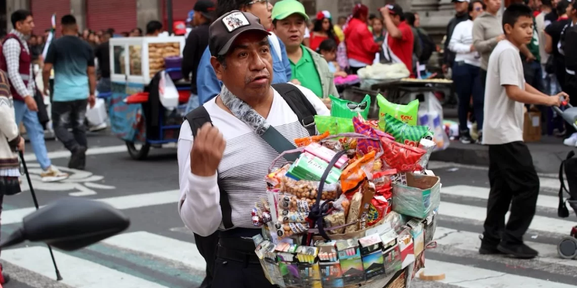 Sector informal crea la mayor cantidad de empleos en México