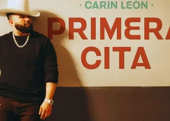 Carín León consigue 1 billón de reproducciones en Spotify de “Primera Cita”