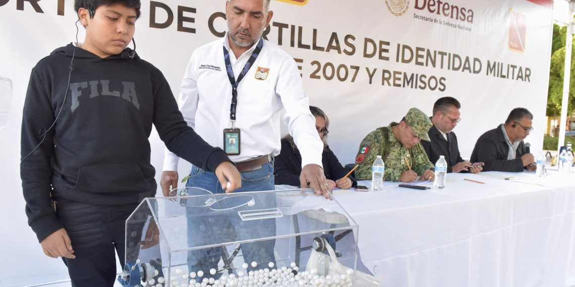 Realizan sorteo de cartilla militar para jóvenes de la clase 2007 y remisos en Hermosillo