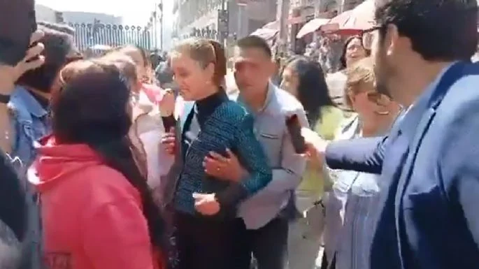 Hombre vulnera seguridad de Presidenta Sheinbaum para acosarla