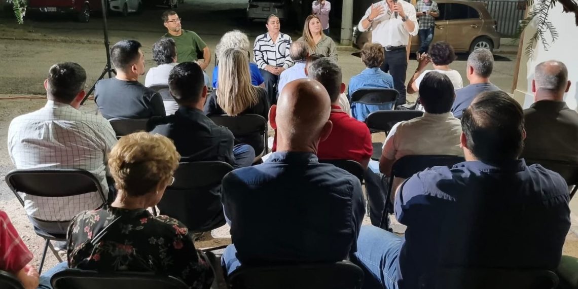 Lleva David Figueroa jornada 34 del “Diputado en tu Colonia” a La Huerta