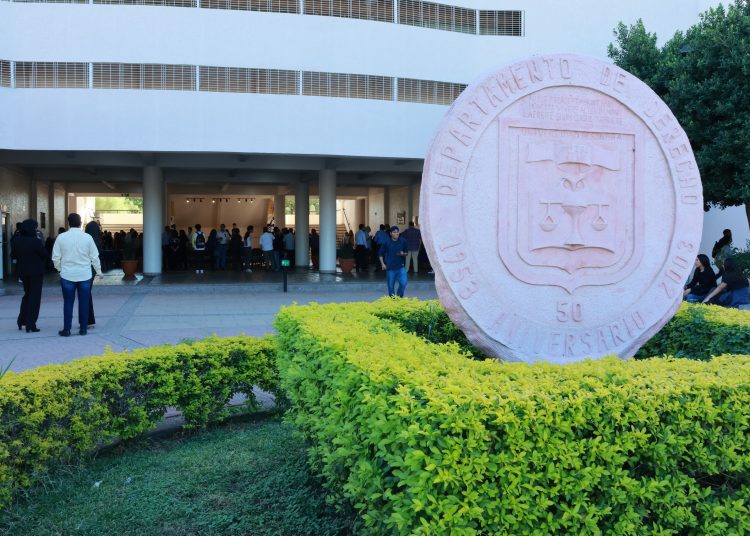 Llega departamento de Derecho de la Unison a su 72 aniversario