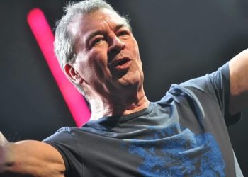 Comparte Ian Gillan, de Deep Purple, deterioro de su vista