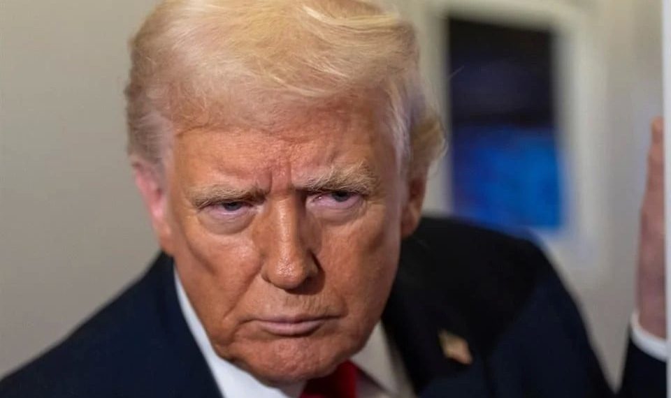 Pide Trump considerar cerrado espacio aéreo de Venezuela