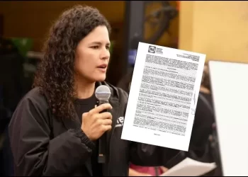 Luisa Alcalde exhibe contrato entre impulsor de la marcha Generación Z y el PAN