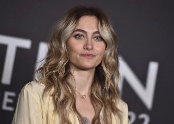 Paris Jackson sufre revés en disputa por herencia de Michael