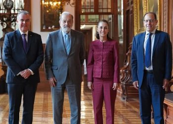 Dialoga Claudia Sheinbaum sobre expectativa económica con Slim y CCE