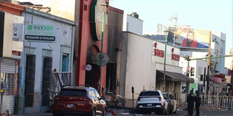 CFE se deslinda de explosión en Waldo’s Hermosillo: transformador era particular