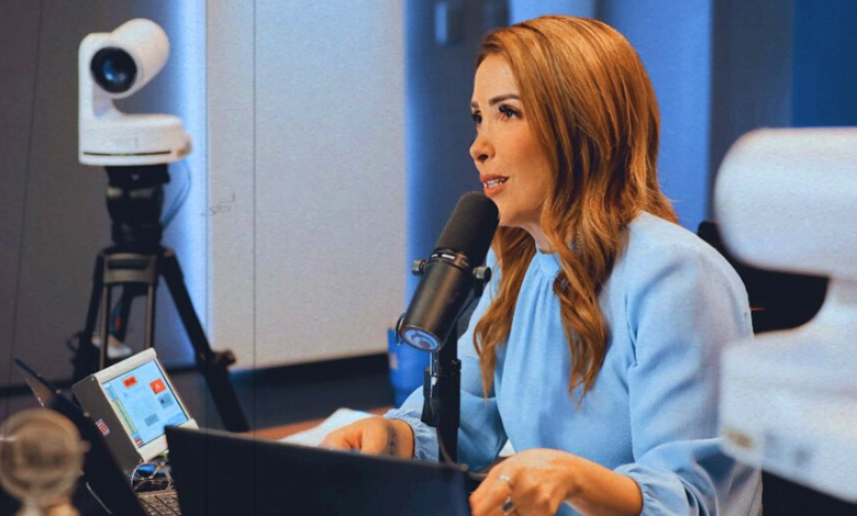Azucena Uresti denuncia acoso y espionaje de Noroña