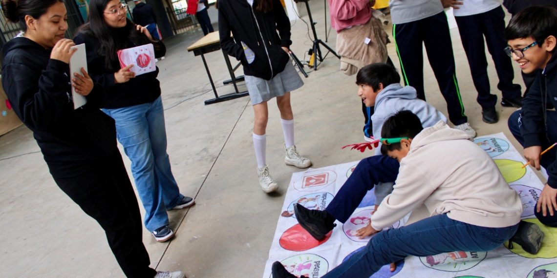 Secretaría de Salud promueve el autocuidado de la salud mental en comunidad escolar durante la temporada decembrina