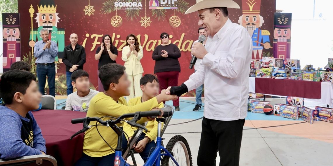 Gobernador Durazo impulsa el desarrollo integral de niñas y niños en condición vulnerable con apoyos y becas