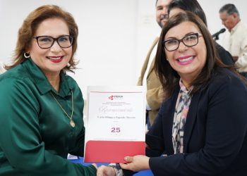Reconoce Itesca trayectoria de personal docente y administrativo