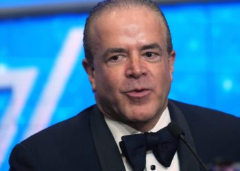 Bloquean en México cuentas de dueño de Miss Universo