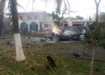 Narcoterrorismo en Michoacán; estalla carro bomba, hay 3 muertos y 7 heridos