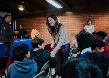 Formaliza Patty Ruibal convenio para llevar el programa “Advertencia” al Instituto Kino