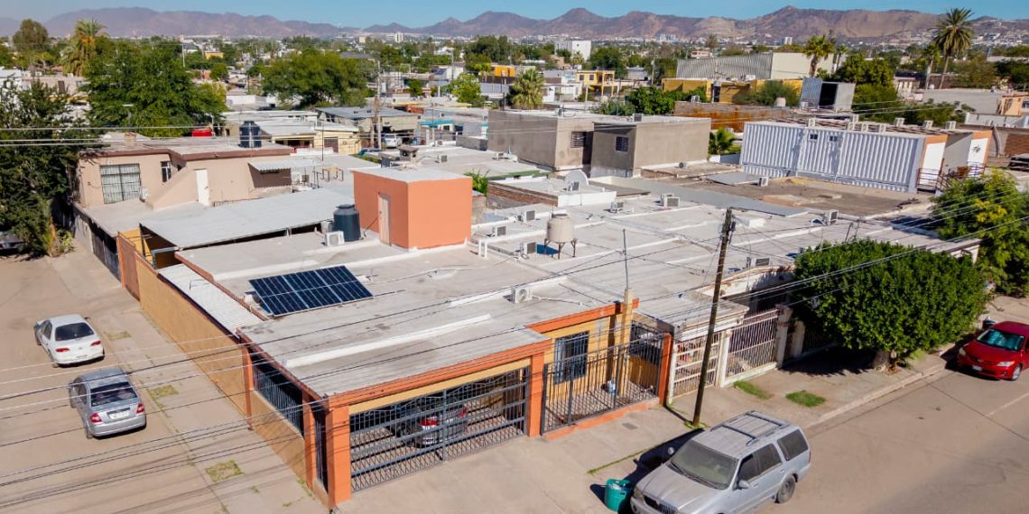 Atestigua Toño Astiazarán beneficios del programa Hogar Solar en familia Mejía Morales