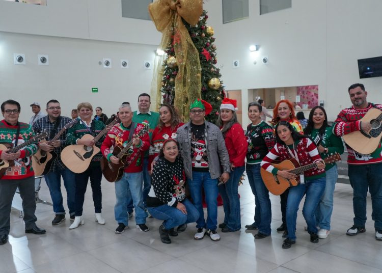 Impulsa Secretaría de Salud bienestar emocional con actividades navideñas en el Hospital General del Estado