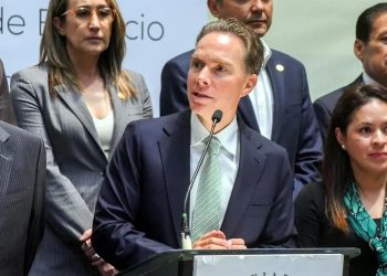 Defiende Manuel Velasco la ‘Ley Esposa’