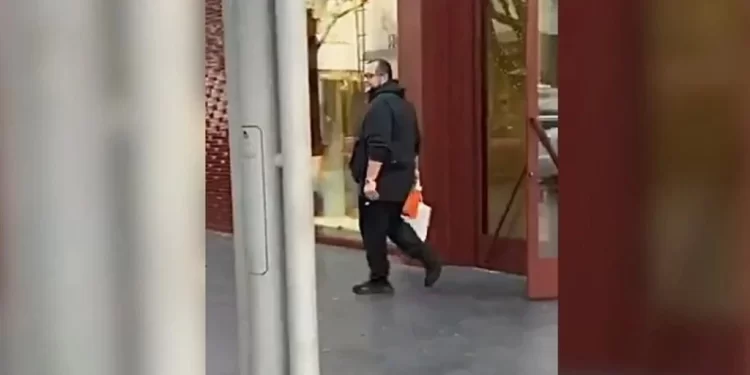 Captan a José Ramón López en tienda de lujo en Houston