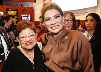 Senadora Lorenia Valles celebra nombramiento de Ernestina Godoy como Fiscal General de la República