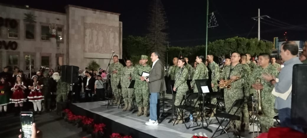 Participa Ejército Mexicano en “Concierto por la paz” y en encendido de árbol navideño