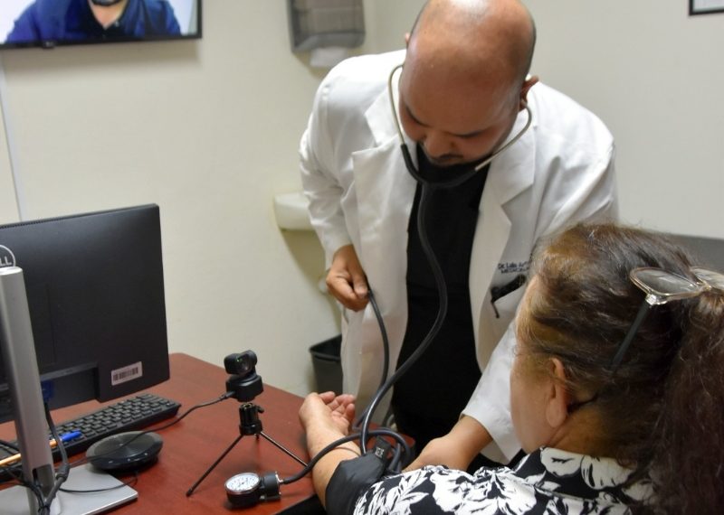 Atiende Isssteson a pacientes en localidades vía telemedicina