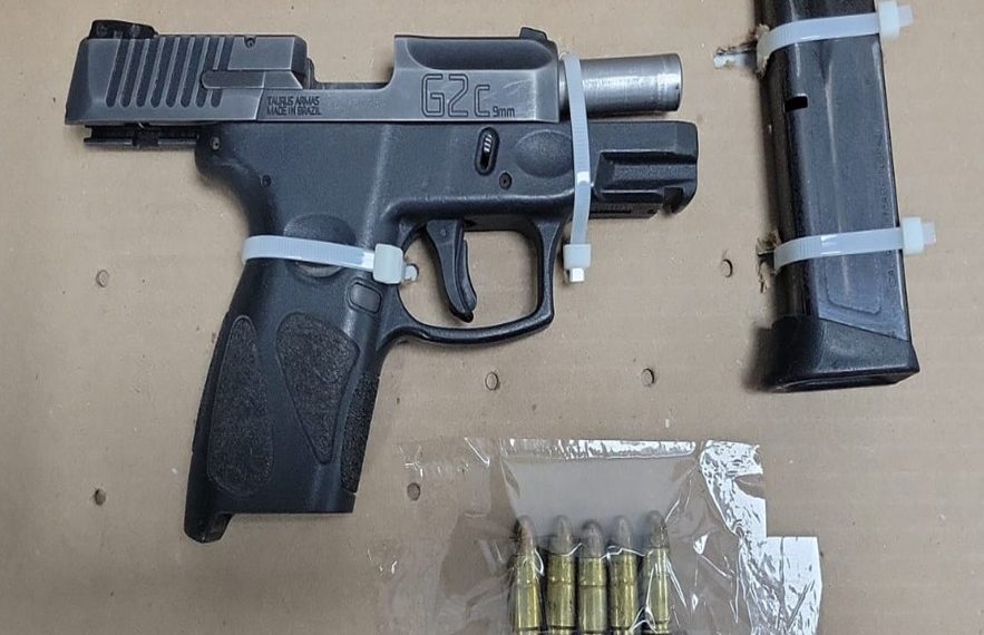 Policías Estatales y Marina detienen a pareja armada en Cajeme