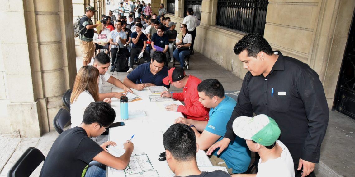 Exhorta Ayuntamiento de Hermosillo a quienes tramitaron en 2025 a recoger su Cartilla Militar Nacional liberada