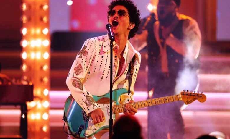 Termina Bruno Mars su nuevo disco