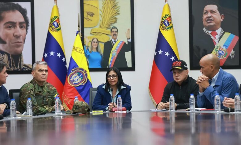 Delcy Rodríguez asume presidencia de Venezuela; Trump la amenaza