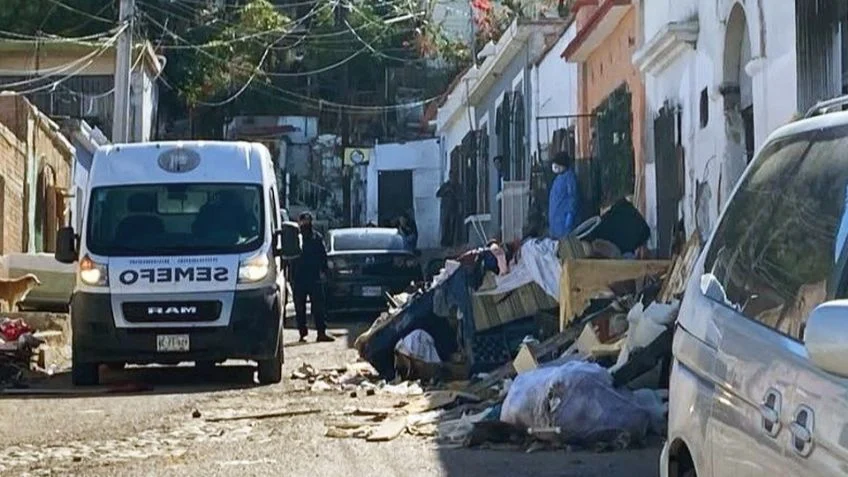 Localizan cuerpo en interior de vivienda con huellas de violencia