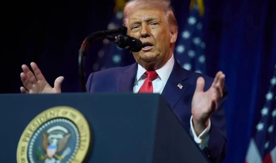 Dice Trump que atacará ahora a cárteles vía terrestre