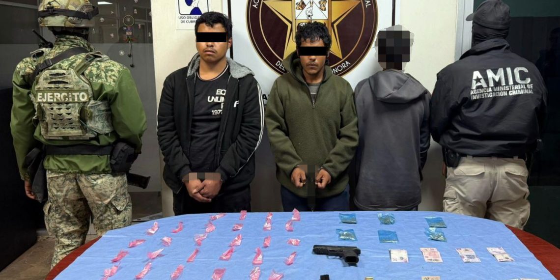 Operativo en Cajeme deja tres detenidos con droga y arma de fuego