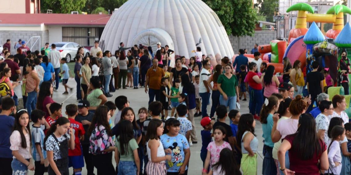 Diputado Raúl Castelo Montaño invita al Planetario Mágico del Pueblo en Tobarito
