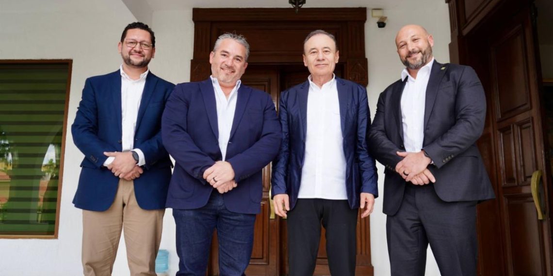 Gobernador Durazo atrae interés de empresa minera australiana para comercializar por el Puerto de Guaymas