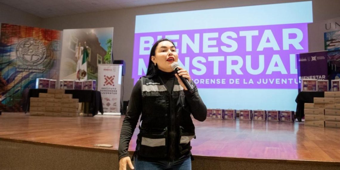 Entrega Instituto Sonorense de la Juventud botiquines de Bienestar Menstrual en el sur de Sonora