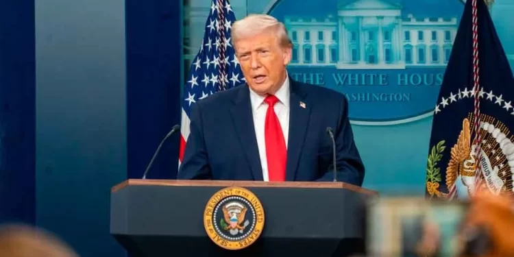 Celebra Trump…¡invasión de México y cesión de territorios!