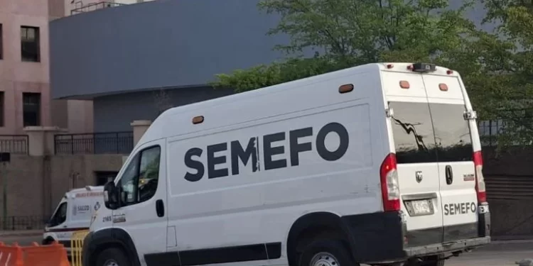 Ejecutan a MUJER en estacionamiento de Centro de Gobierno