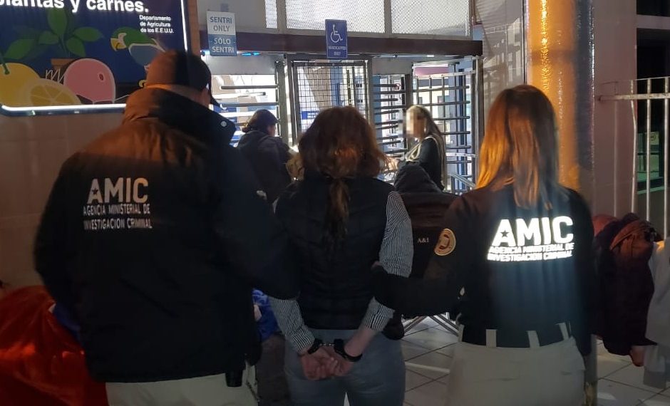 Capturada mujer prófuga de la justicia de los Estados Unidos de América