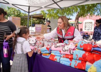 Gobierno de Sonora brinda atención a familias del Norponiente de Hermosillo