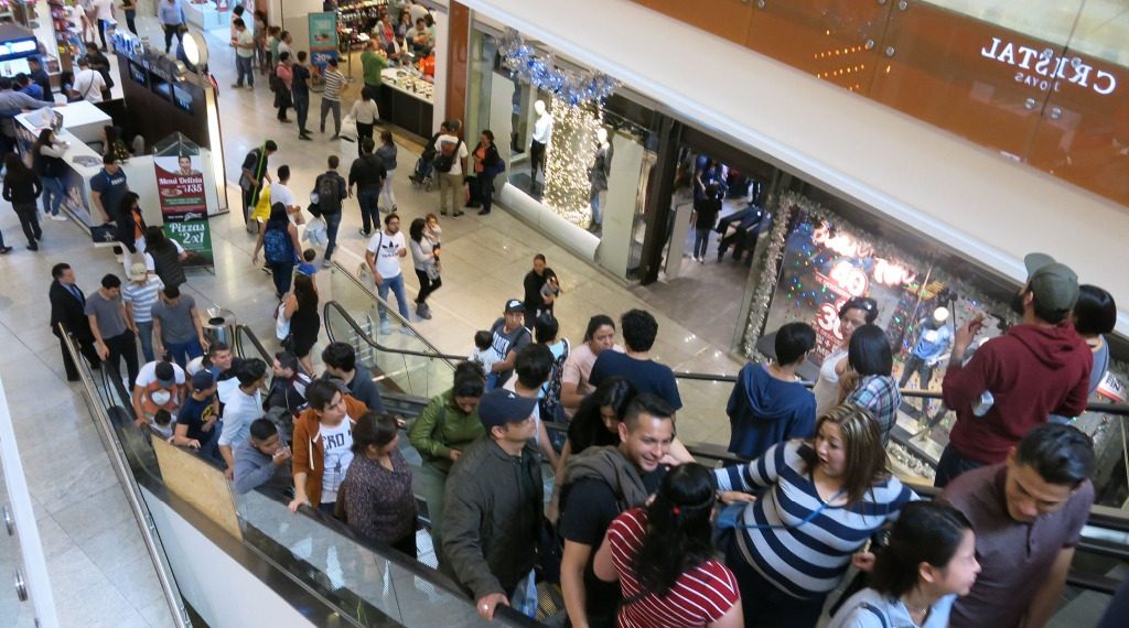 Consumo privado perdió dinamismo en diciembre y enero: Inegi