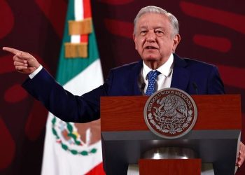Propone AMLO dar dinero del INAI para fondear pensiones