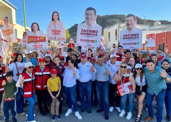 Recorre Jacobo Mendoza colonias del Distrito 05&nbsp; con compañeros de fórmula