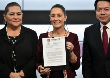 Se registra Sheinbaum ante INE como candidata presidencial