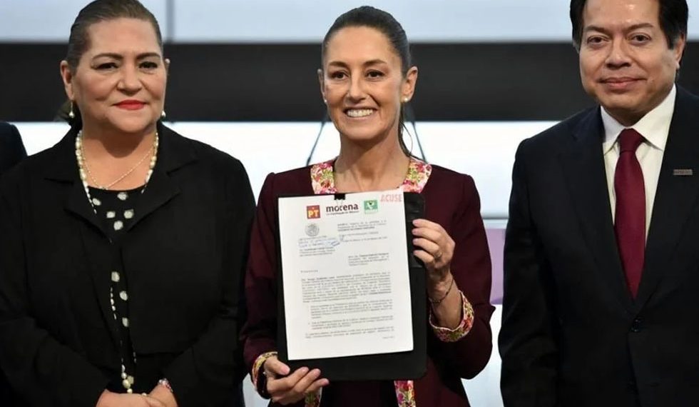 Se registra Sheinbaum ante INE como candidata presidencial