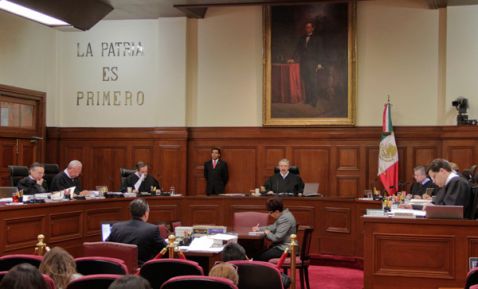 SCJN derriba reforma a la ley eléctrica impulsada por AMLO y Morena